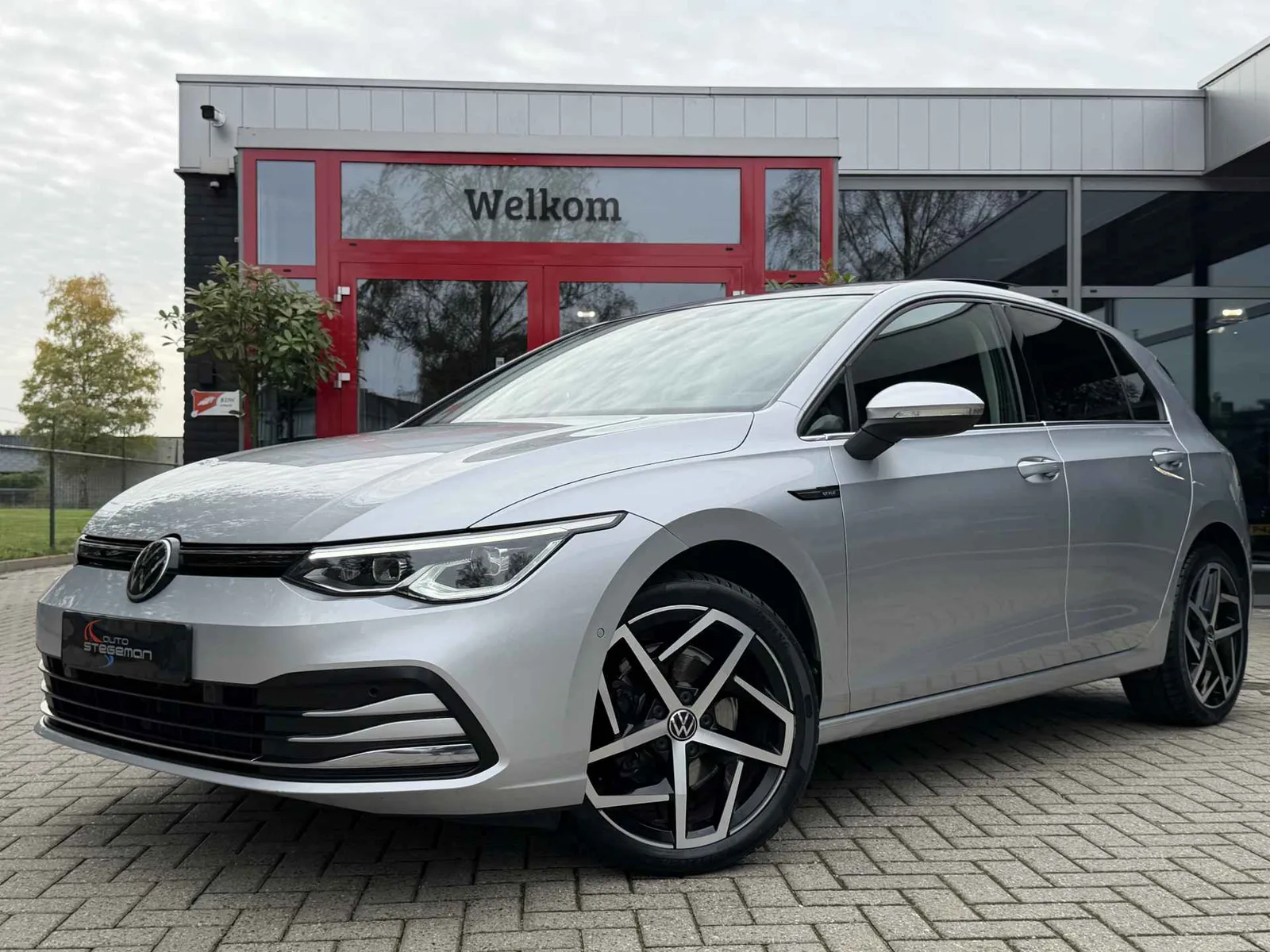 Volkswagen Golf (2020) — foto 1