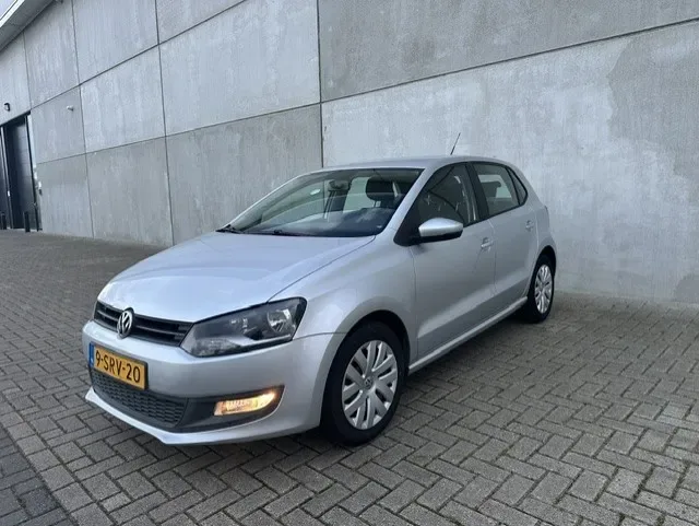 Volkswagen Polo (2011) — foto 1