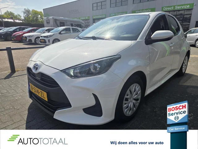 Toyota Yaris (2022) — foto 1