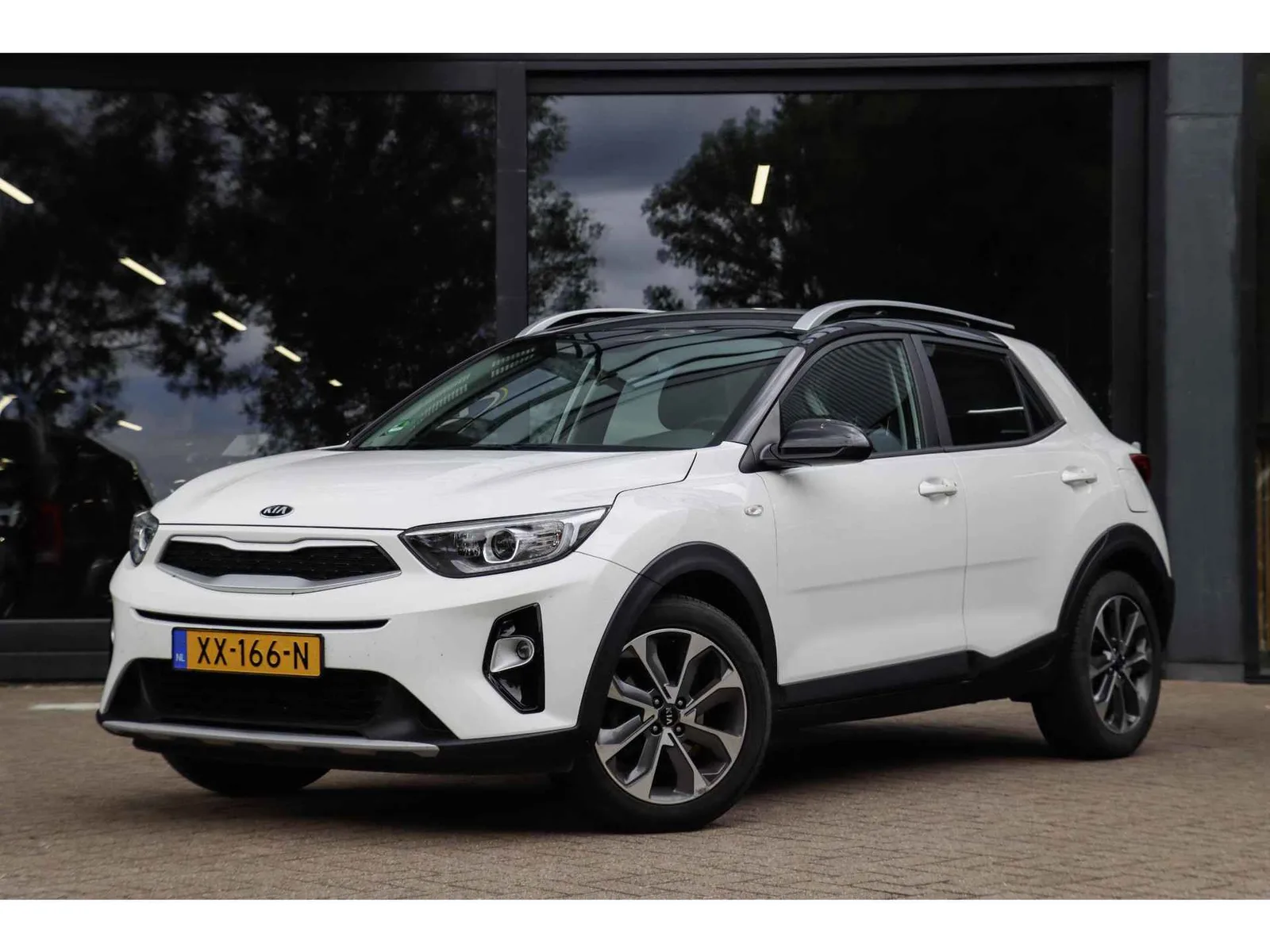 Kia Stonic (2019) — foto 1