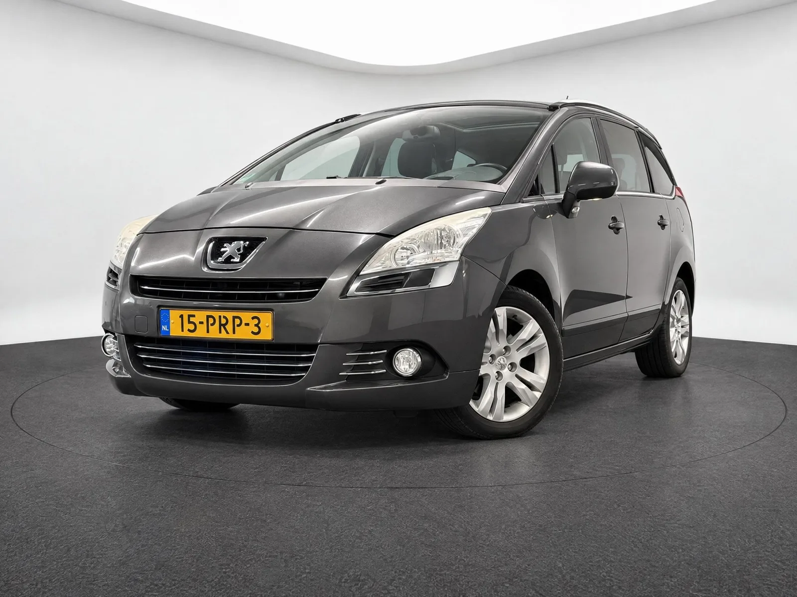 Peugeot 5008 (2011) — foto 1