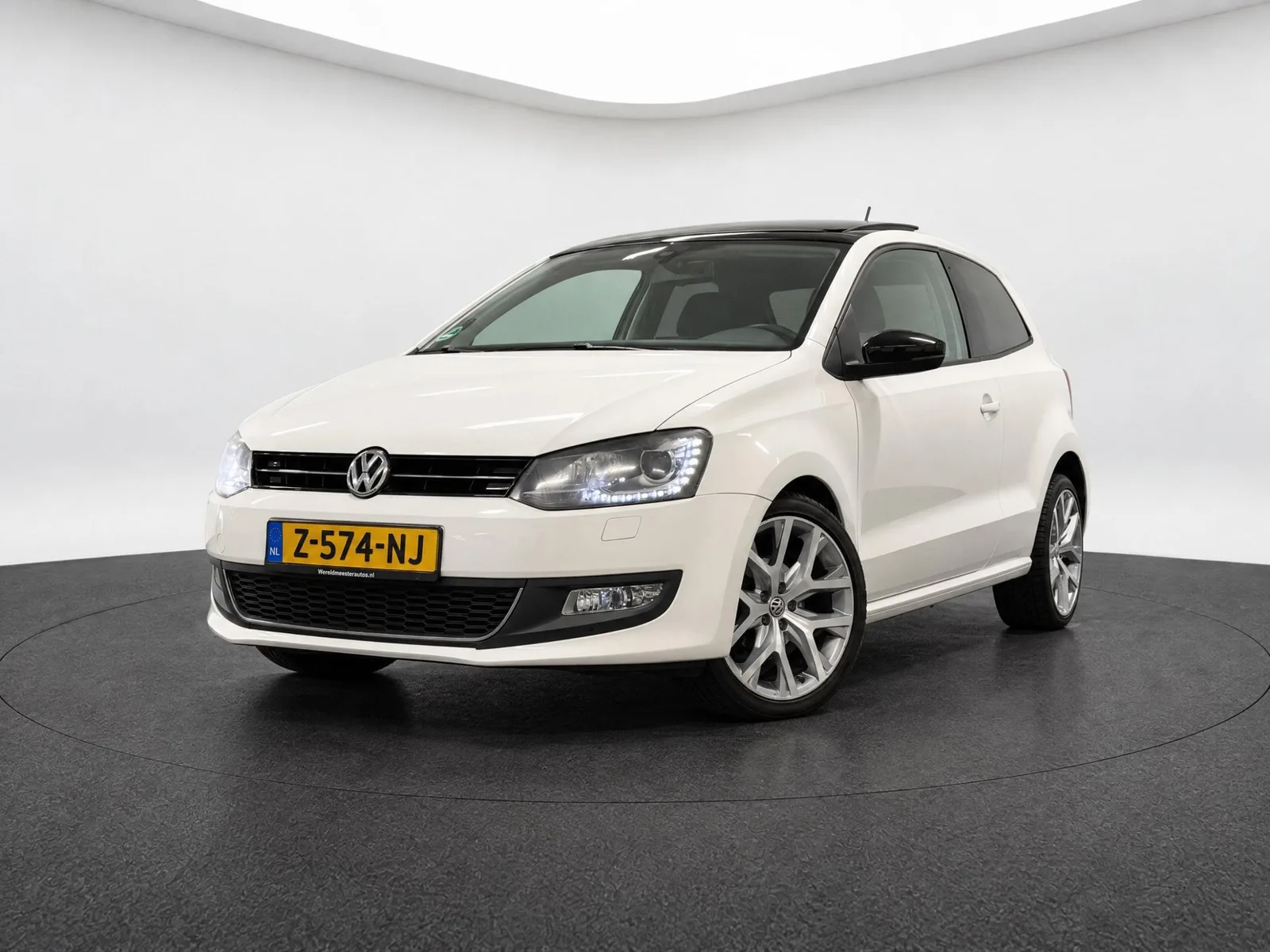 Volkswagen Polo (2012) — foto 1
