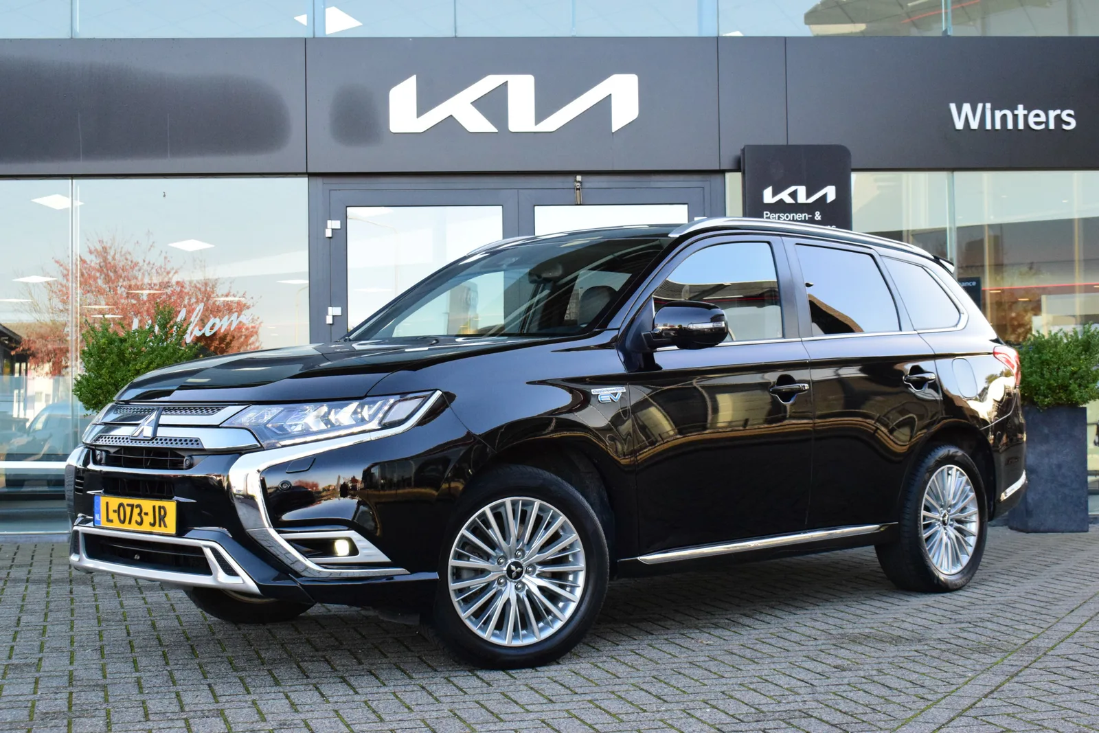 Mitsubishi Outlander (2019) — foto 1