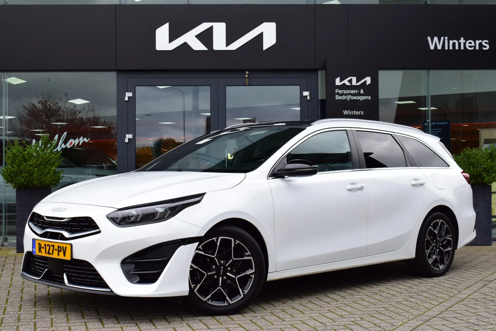 Kia Ceed (2022) — foto 1