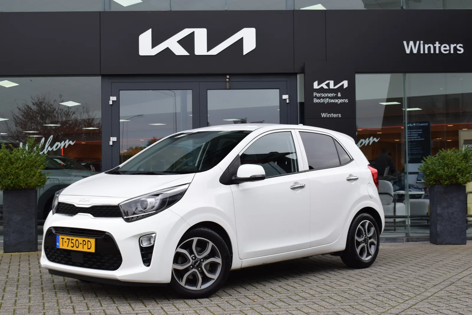 Kia Picanto (2023) — foto 1