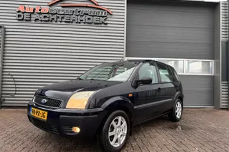 Ford Fusion (2005)