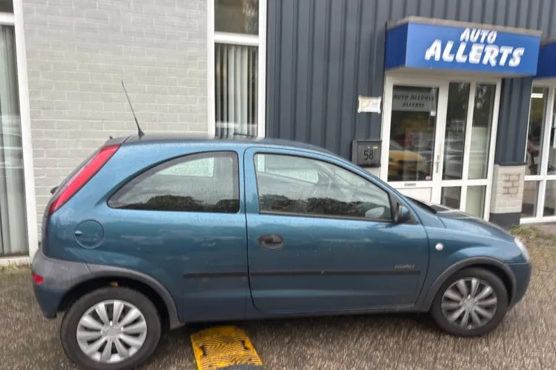 Opel Corsa (2001)
