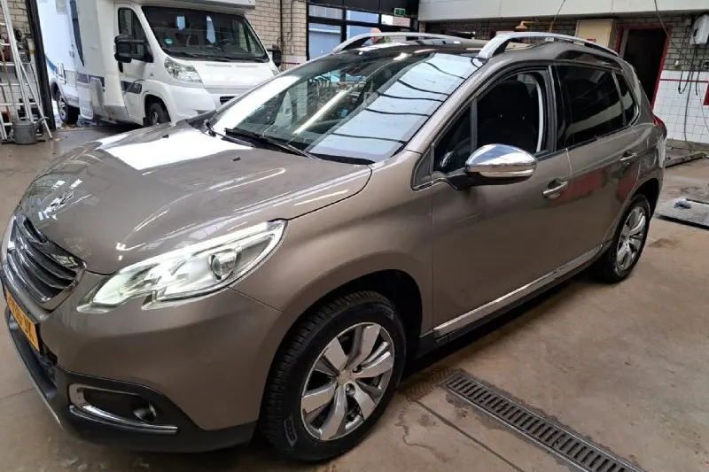 Peugeot 2008 (2015)