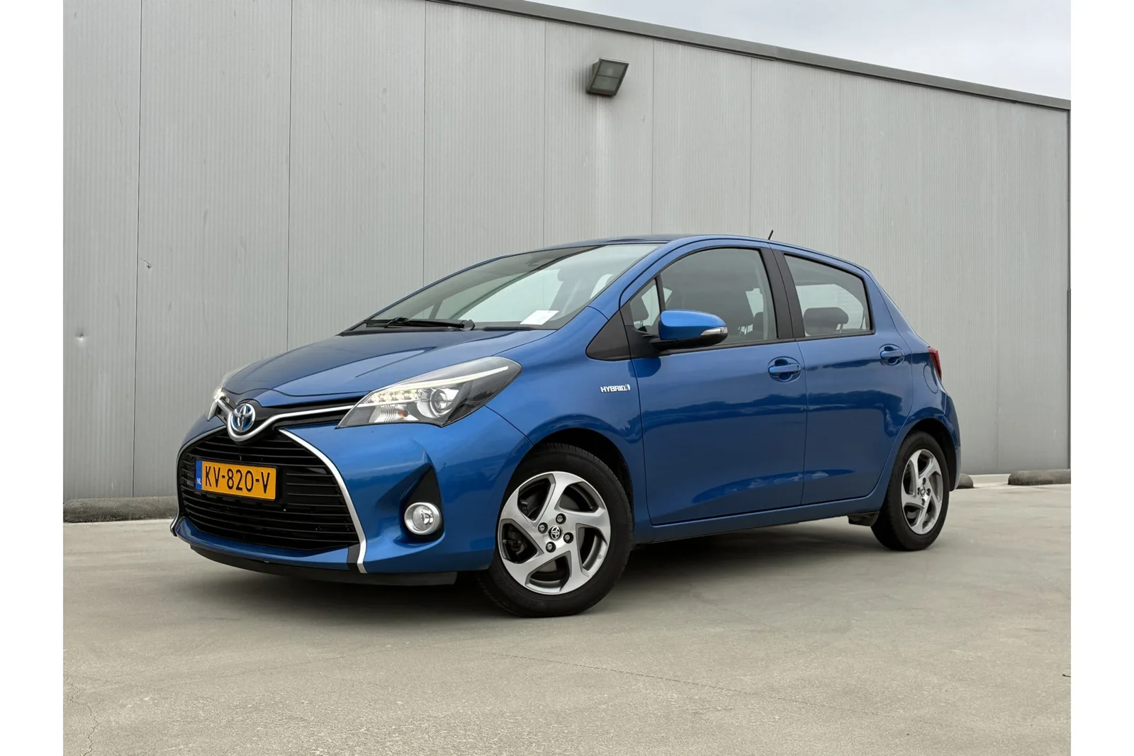 Toyota Yaris (2016) — foto 1