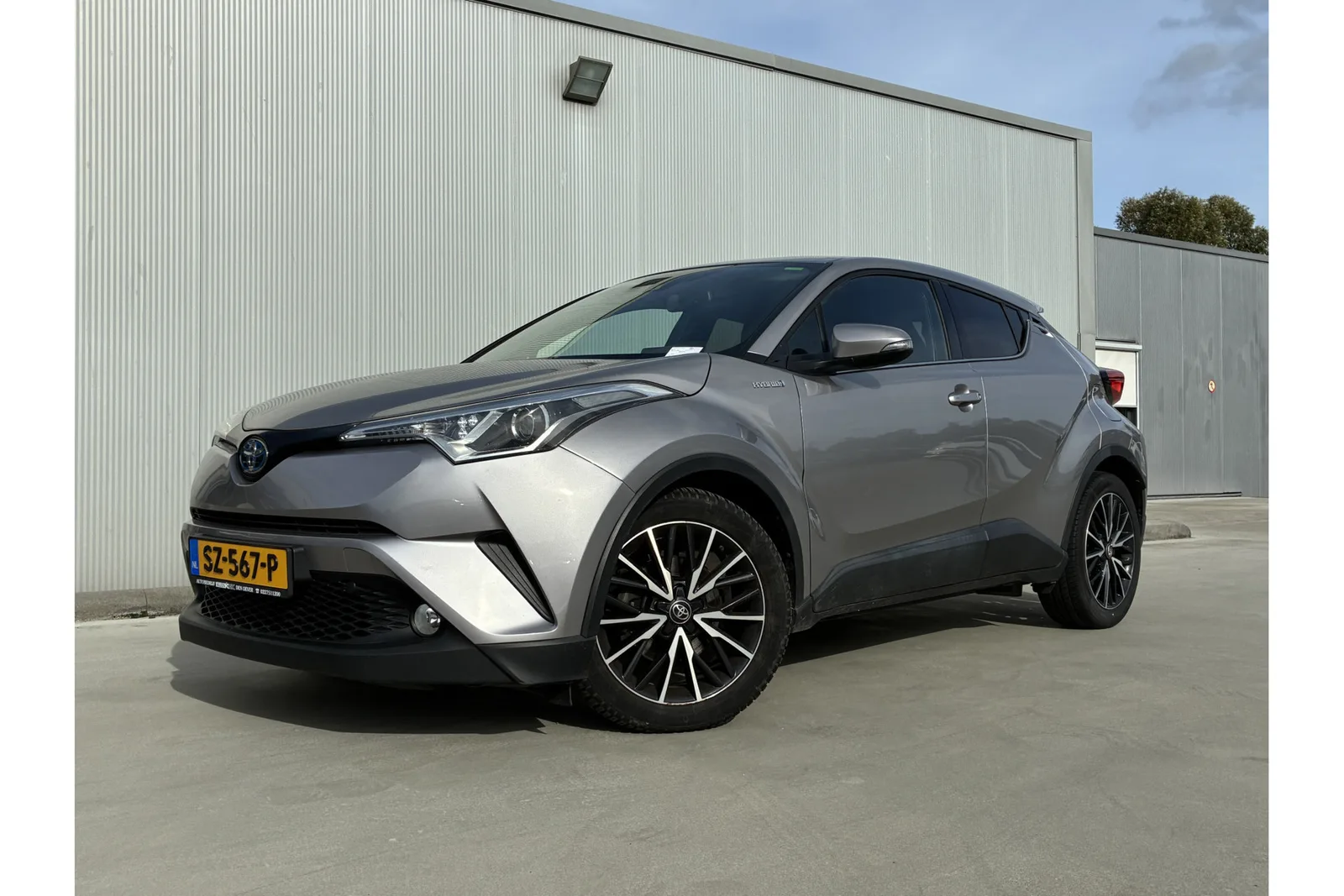 Toyota C-HR (2018) — foto 1