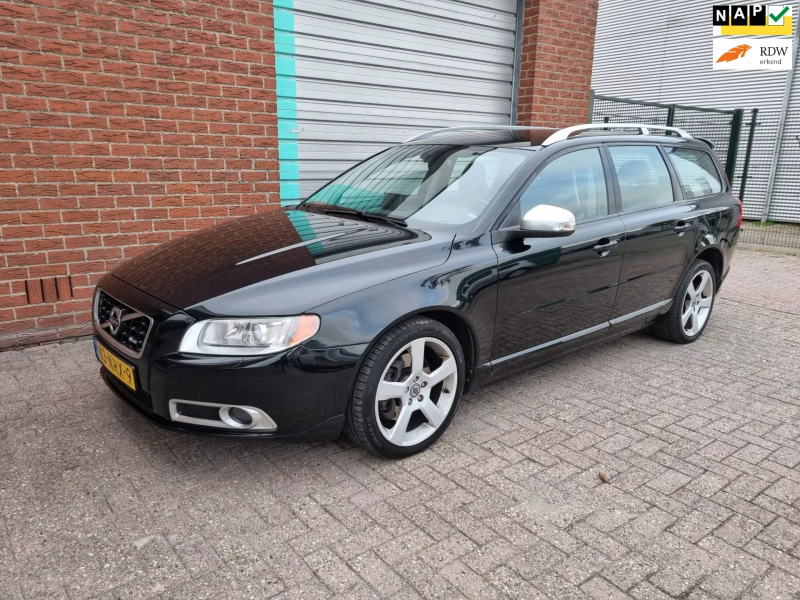 Volvo V70 (2010) — foto 1