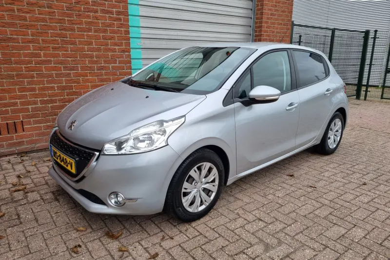 Peugeot 208 (2014)