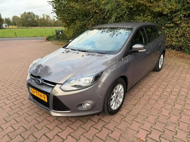 Ford Focus (2012) — foto 1