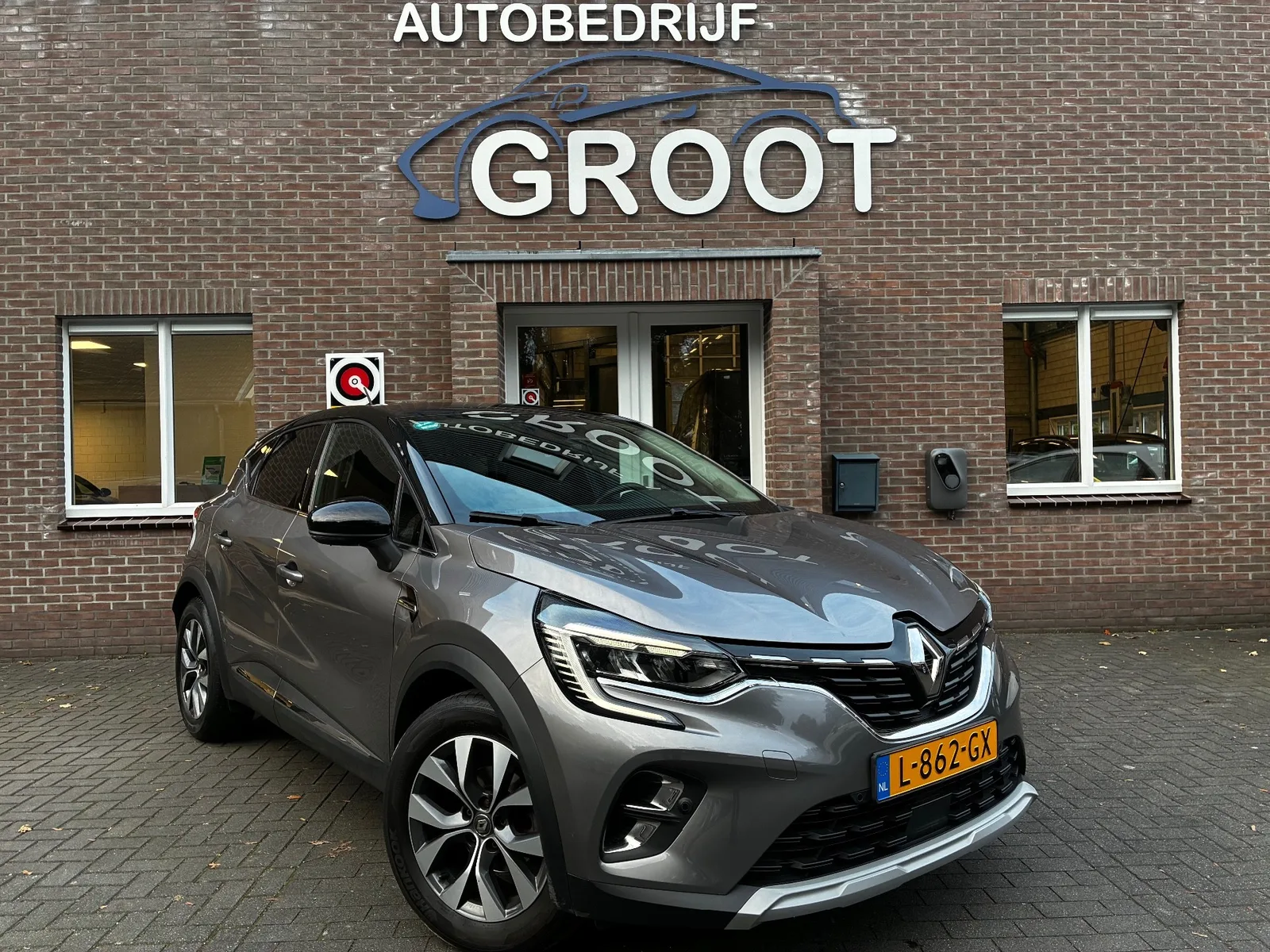 Renault Captur (2021) — foto 1