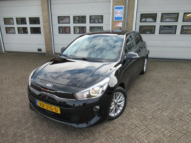 Kia Rio (2018) — foto 1