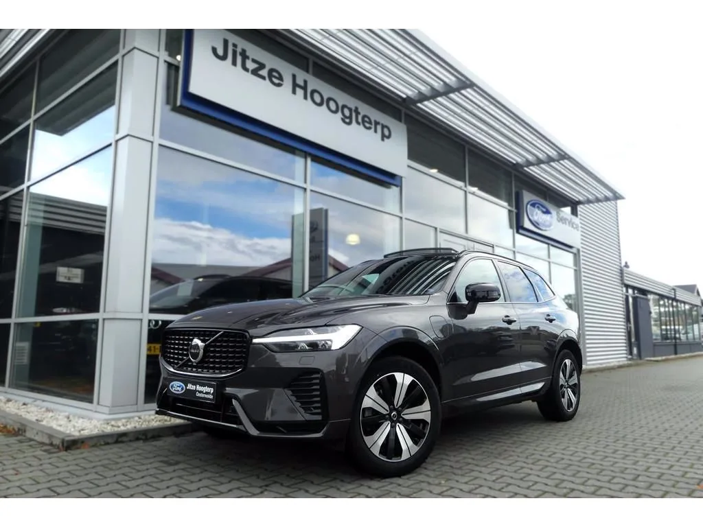 Volvo XC60 (2023) — foto 1