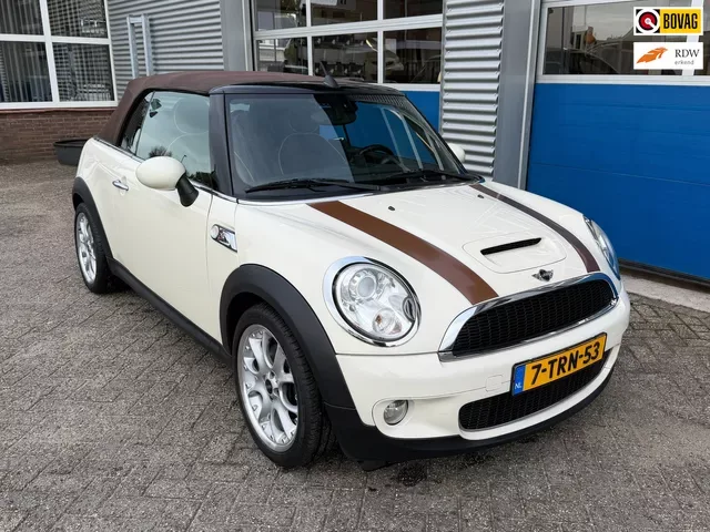 MINI Cabrio (2009) — foto 1