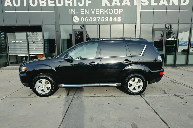 Mitsubishi Outlander (2011)