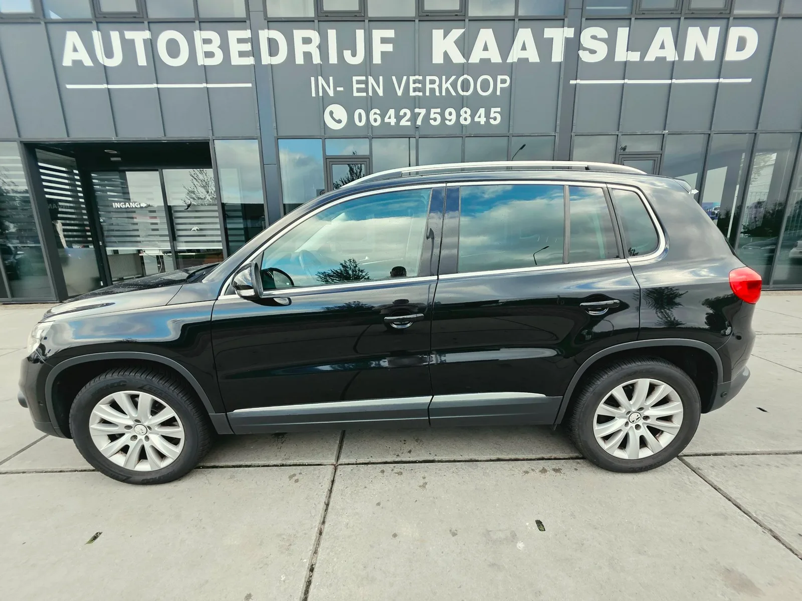 Volkswagen Tiguan (2012) — foto 1
