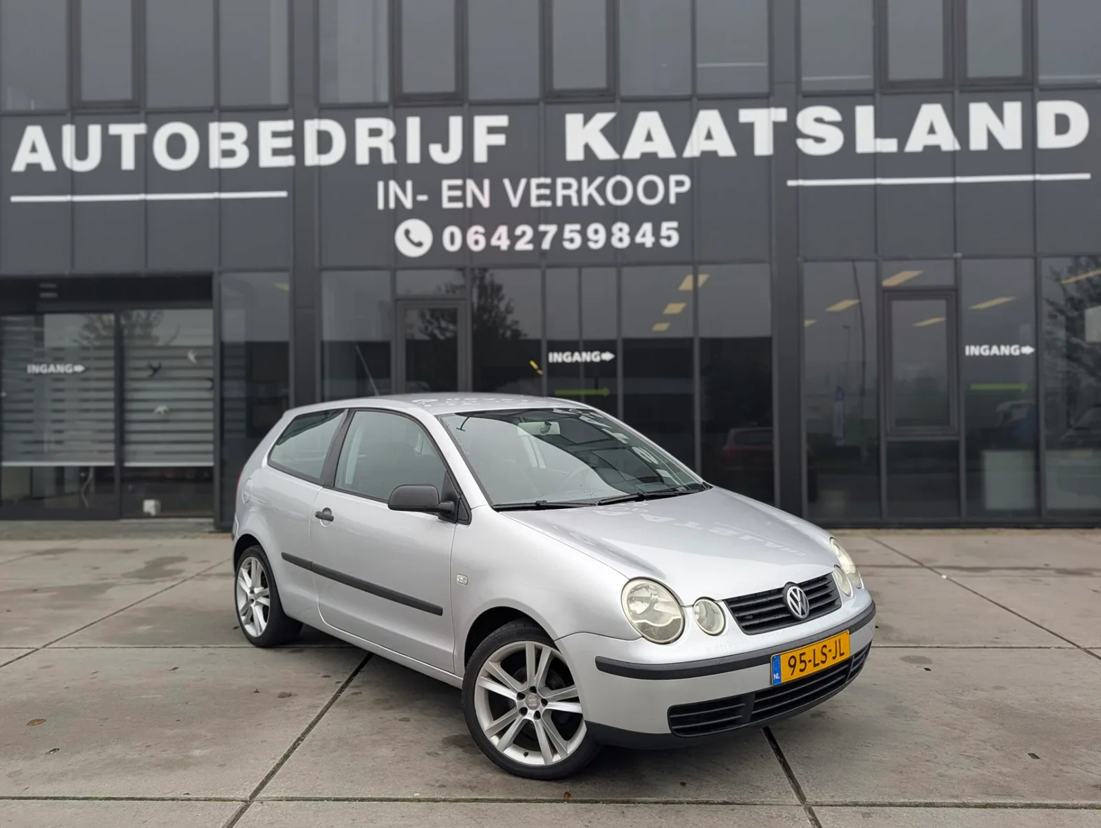 Volkswagen Polo (2003) — foto 1