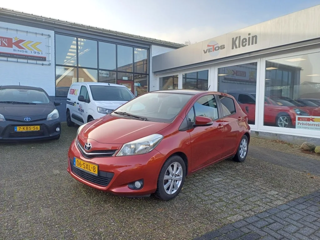 Toyota Yaris (2012) — foto 1