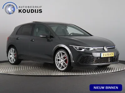 Volkswagen Golf (2020) — foto 1