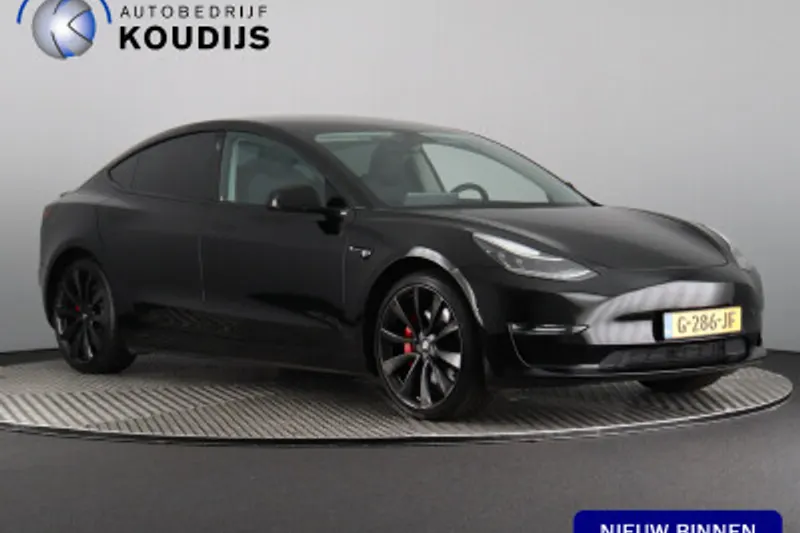 Tesla Model 3 (2019)