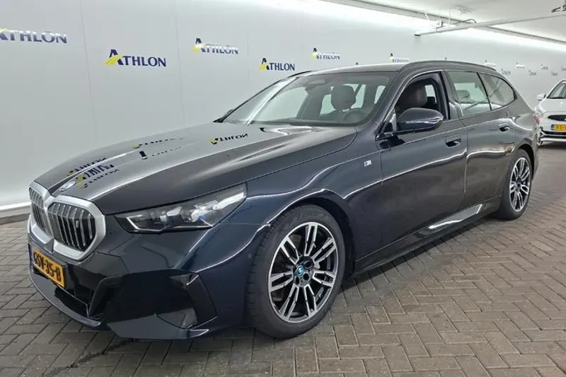 BMW i5 (2024)