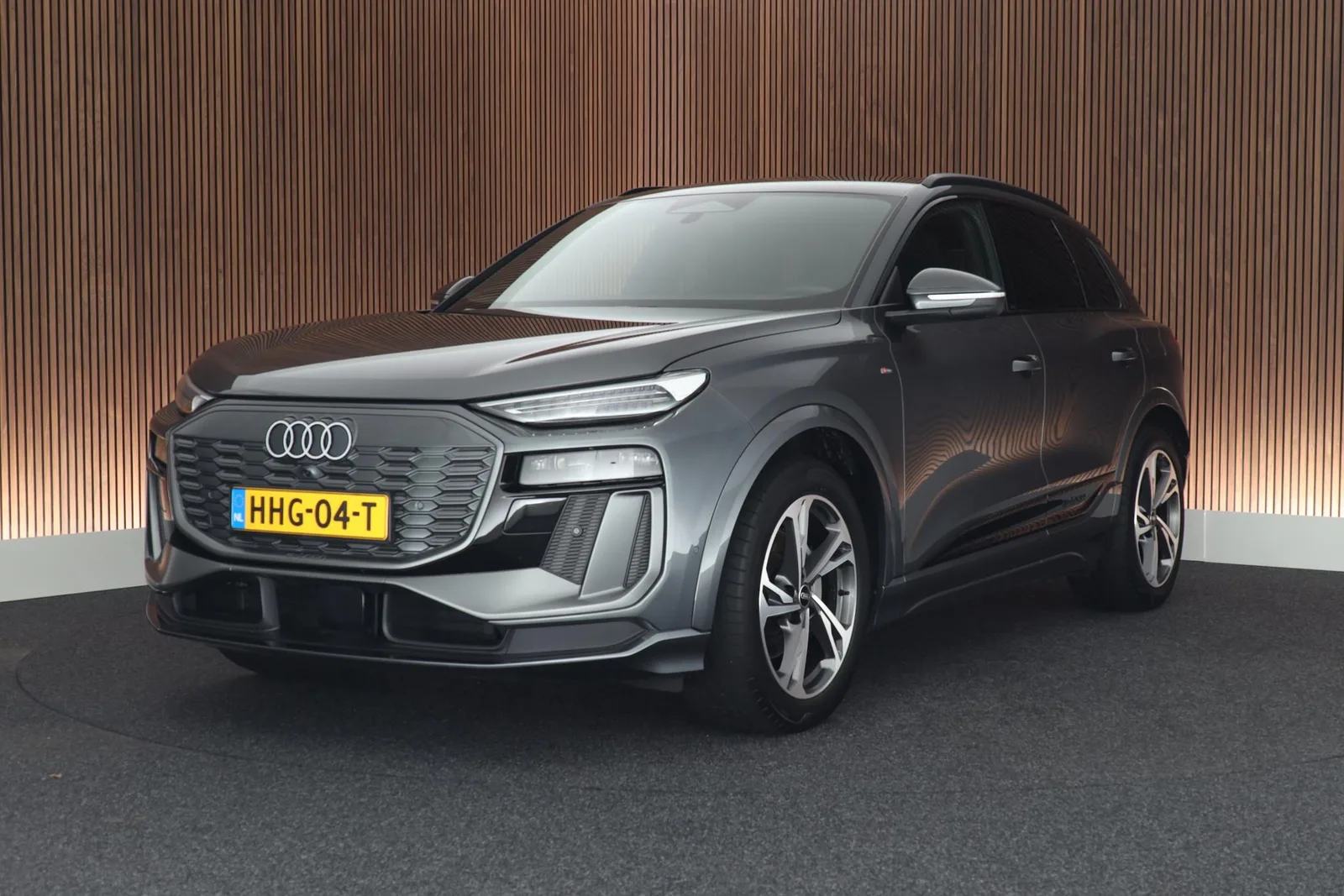 Audi Q6 e-tron (2025) — foto 1