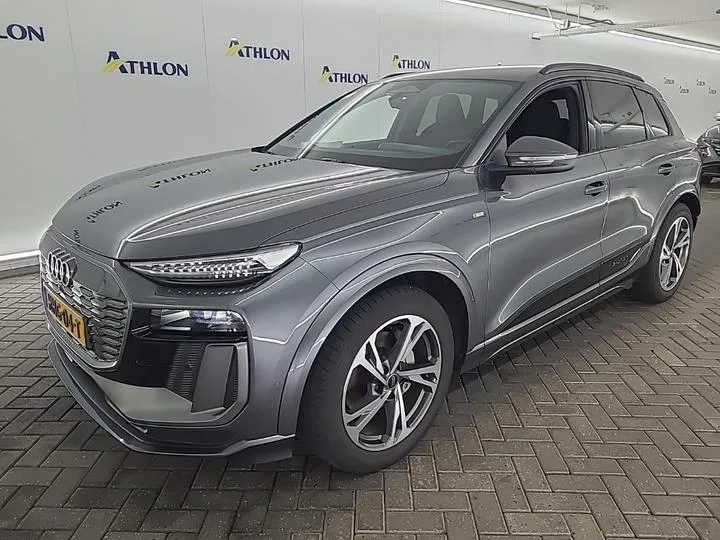 Audi Q6 e-tron (2025) — foto 1