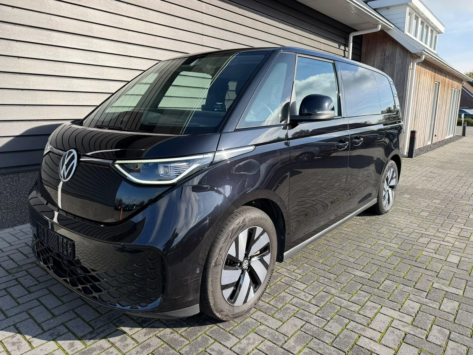 Volkswagen ID. Buzz (2023) — foto 1