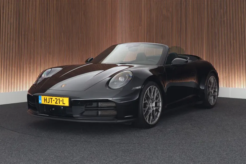 Porsche 911 (2025)