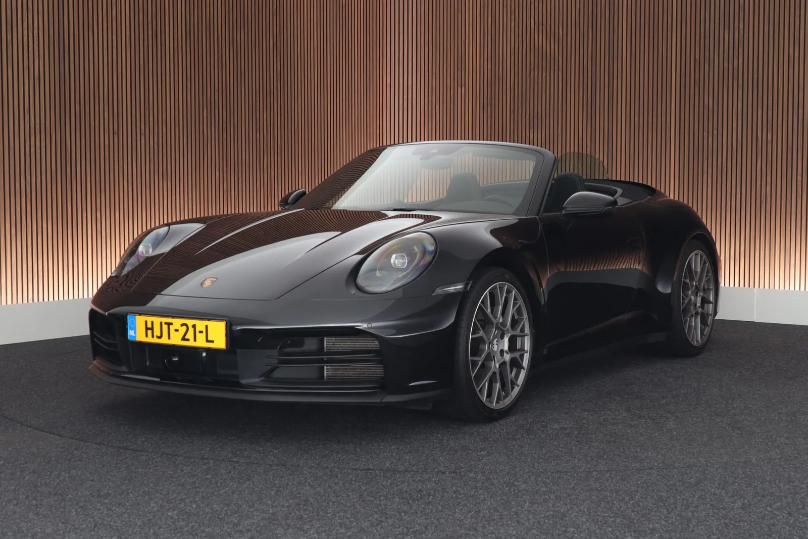 Porsche 911 (2025) — foto 1