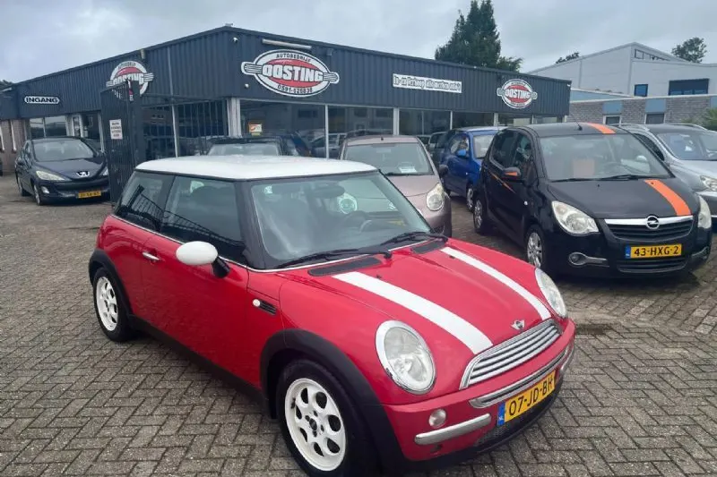 MINI Cooper (2002)