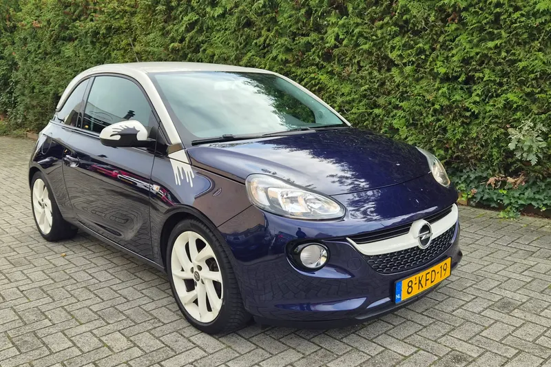 Opel Adam (2013)