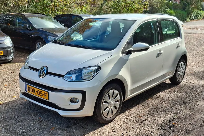 Volkswagen Up! (2017)