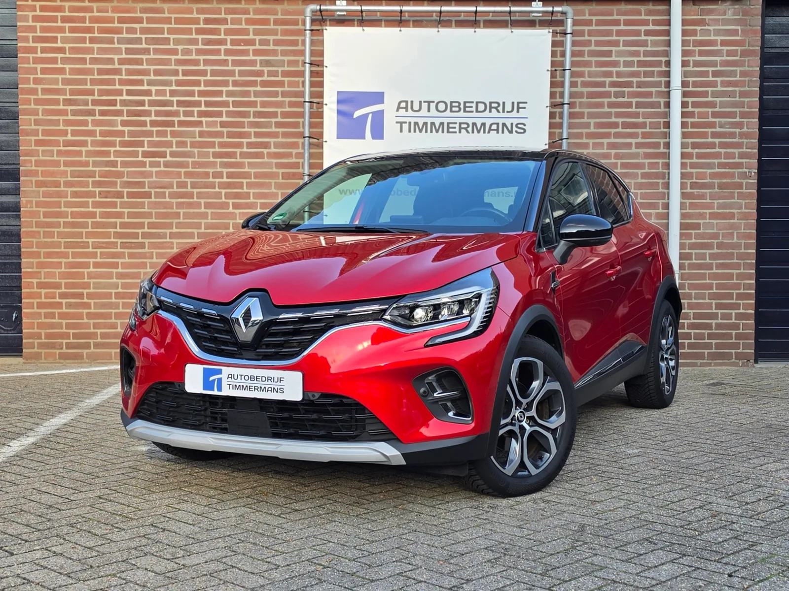 Renault Captur (2022) — foto 1