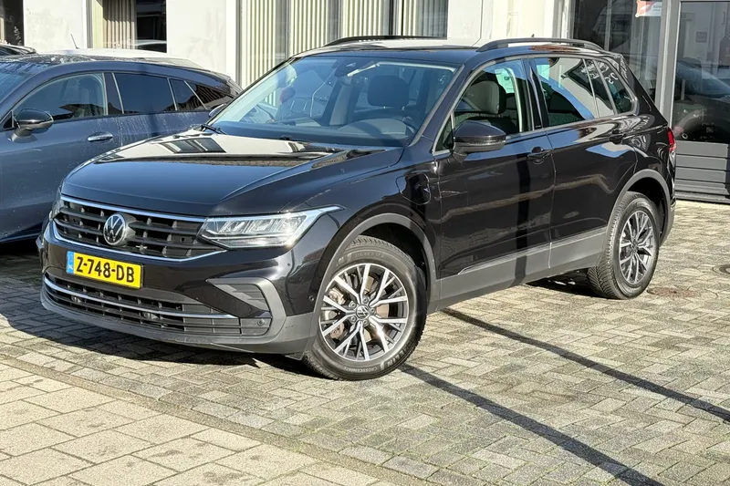 Volkswagen Tiguan (2021)