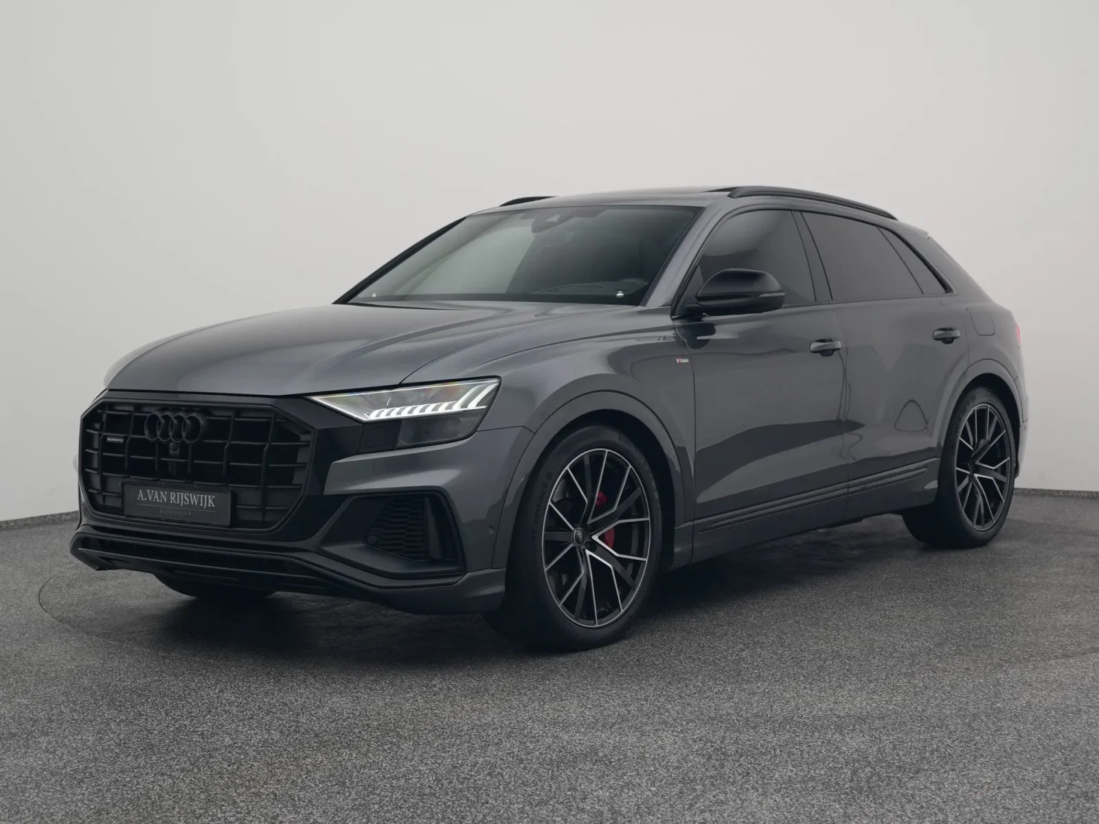 Audi Q8 (2023) — foto 1