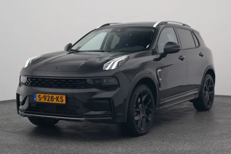 Lynk & Co 01 (2023)
