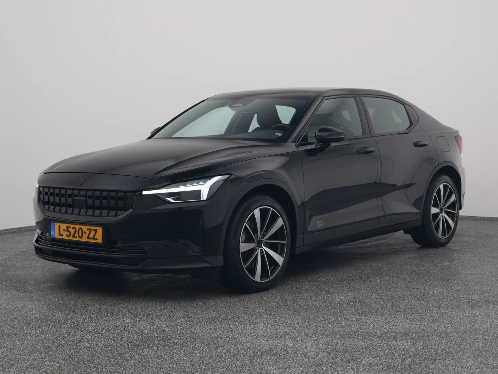 Polestar 2 (2021) — foto 1