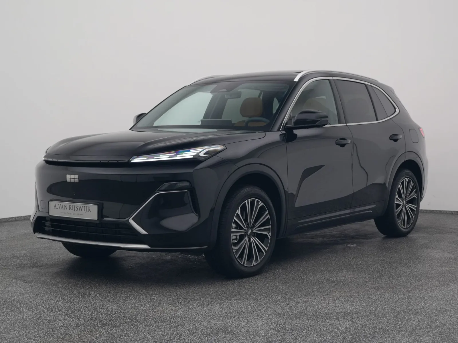 Geely Starray EM-i (2026) — foto 1