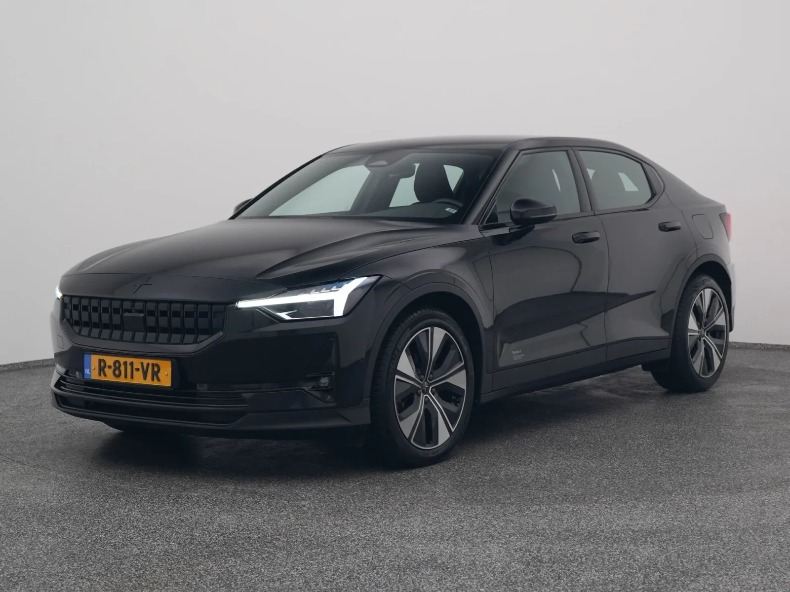 Polestar 2 (2022) — foto 1