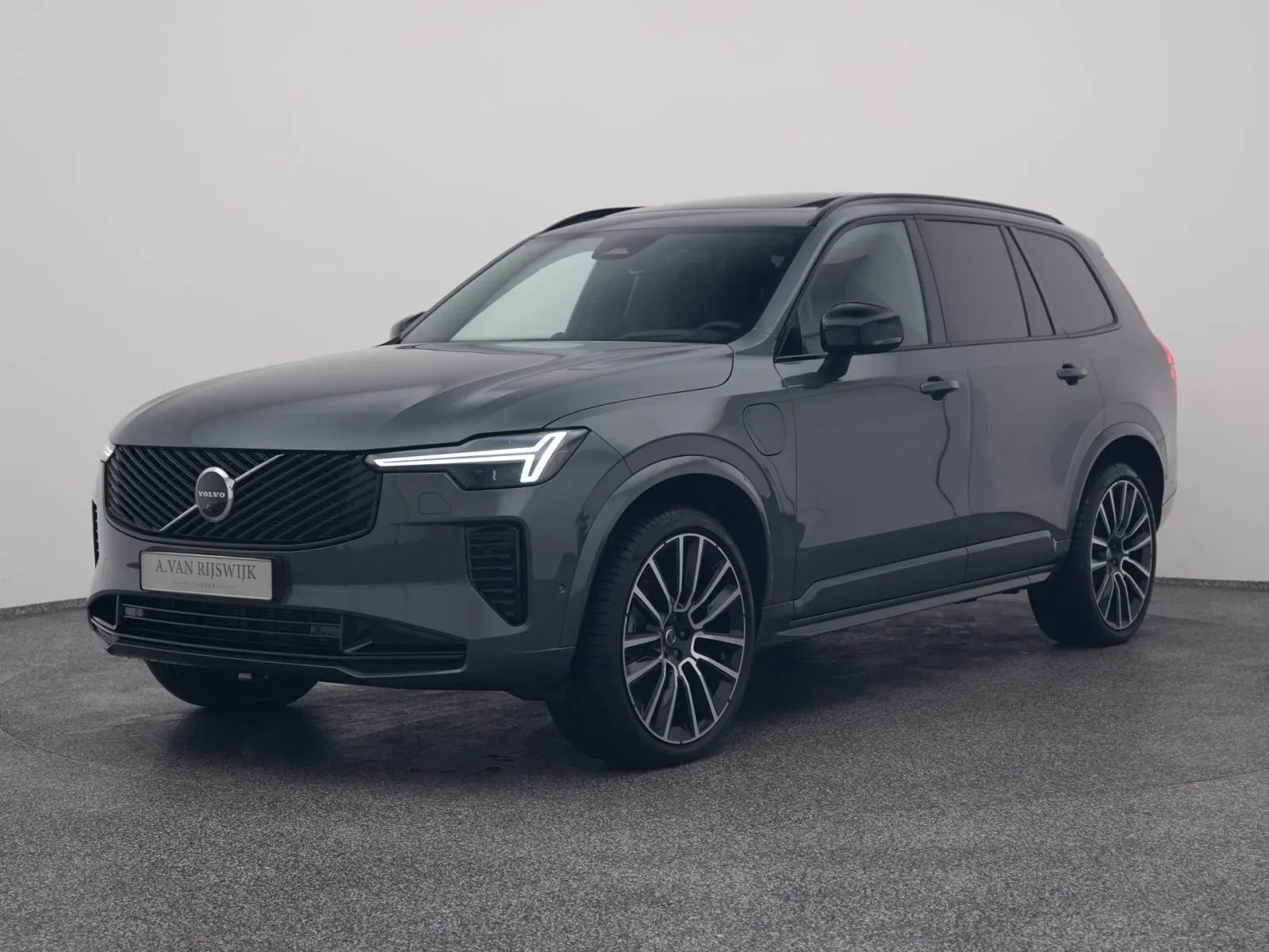 Volvo XC90 (2026) — foto 1