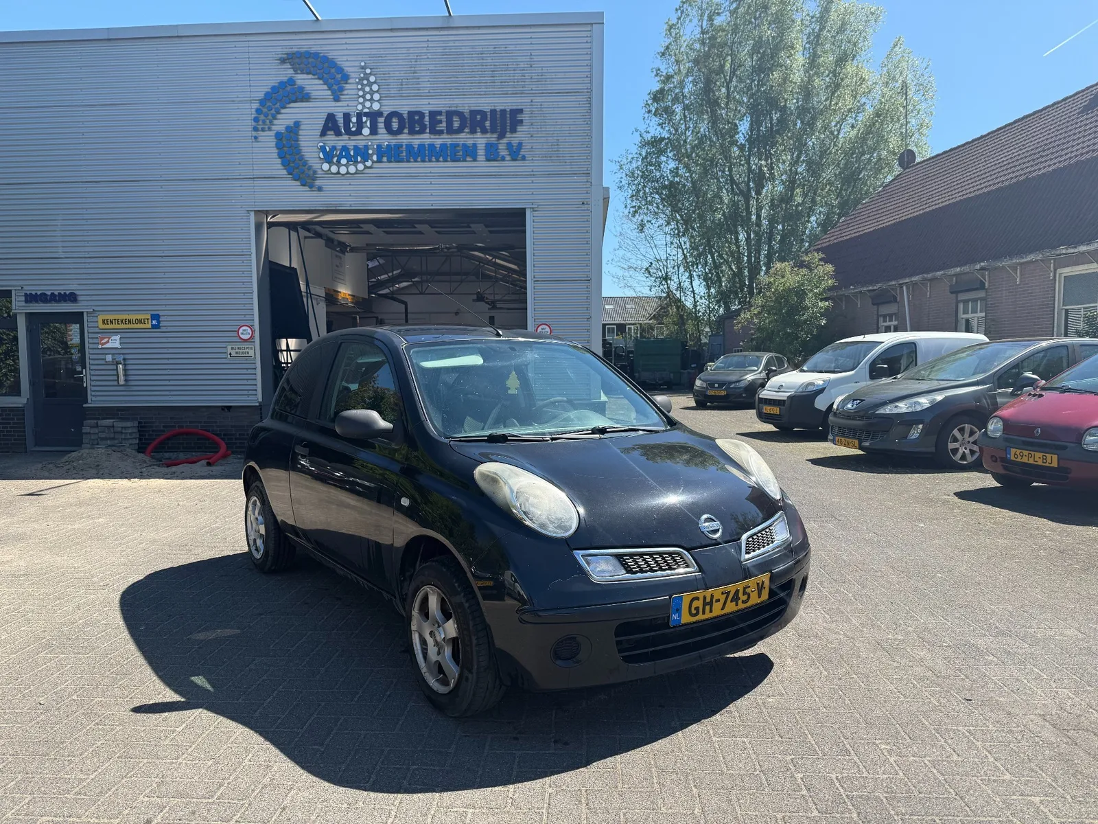 Nissan Micra (2009) — foto 1