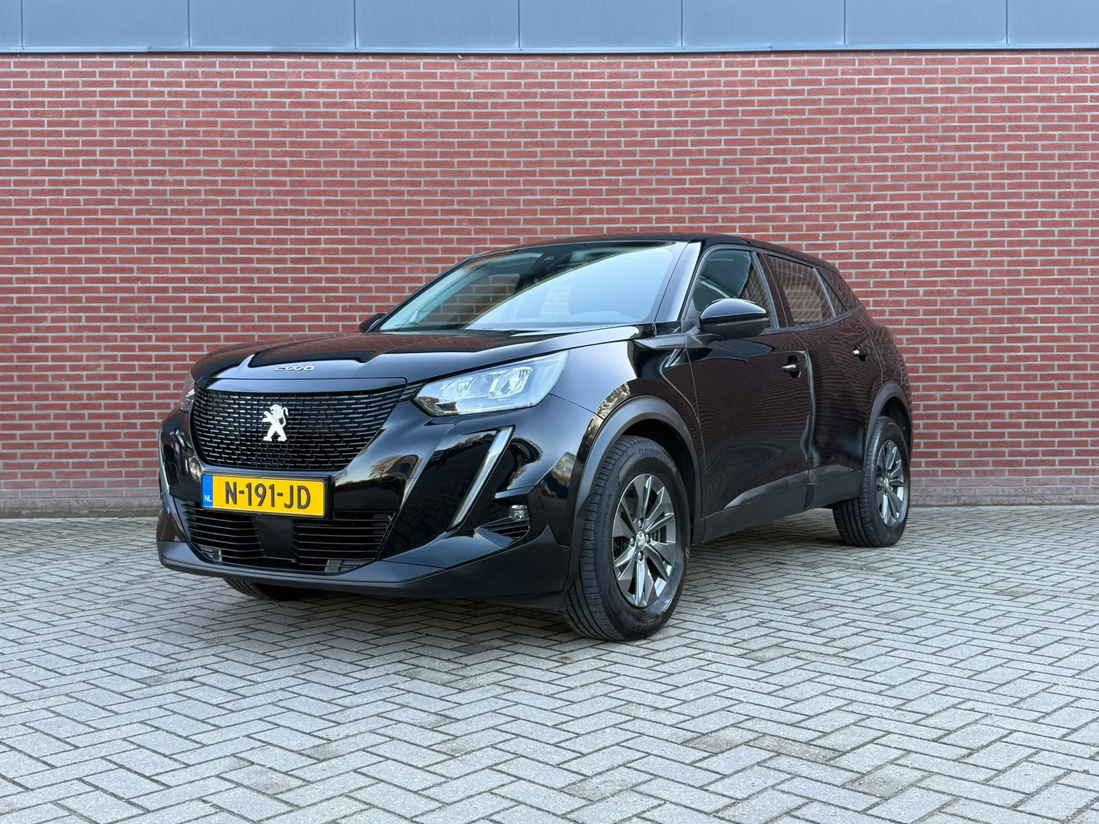 Peugeot 2008 (2021) — foto 1