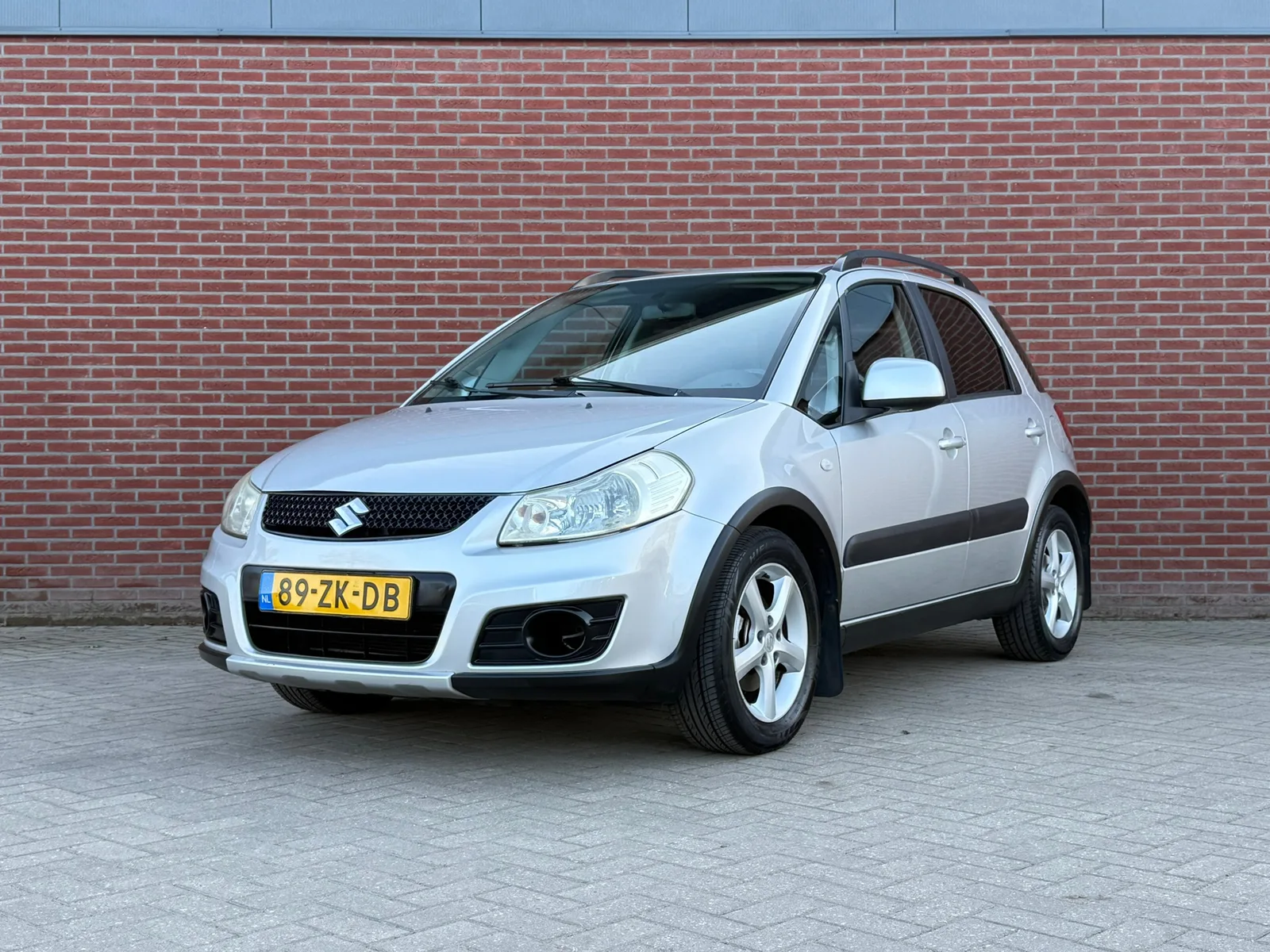 Suzuki SX4 (2008) — foto 1