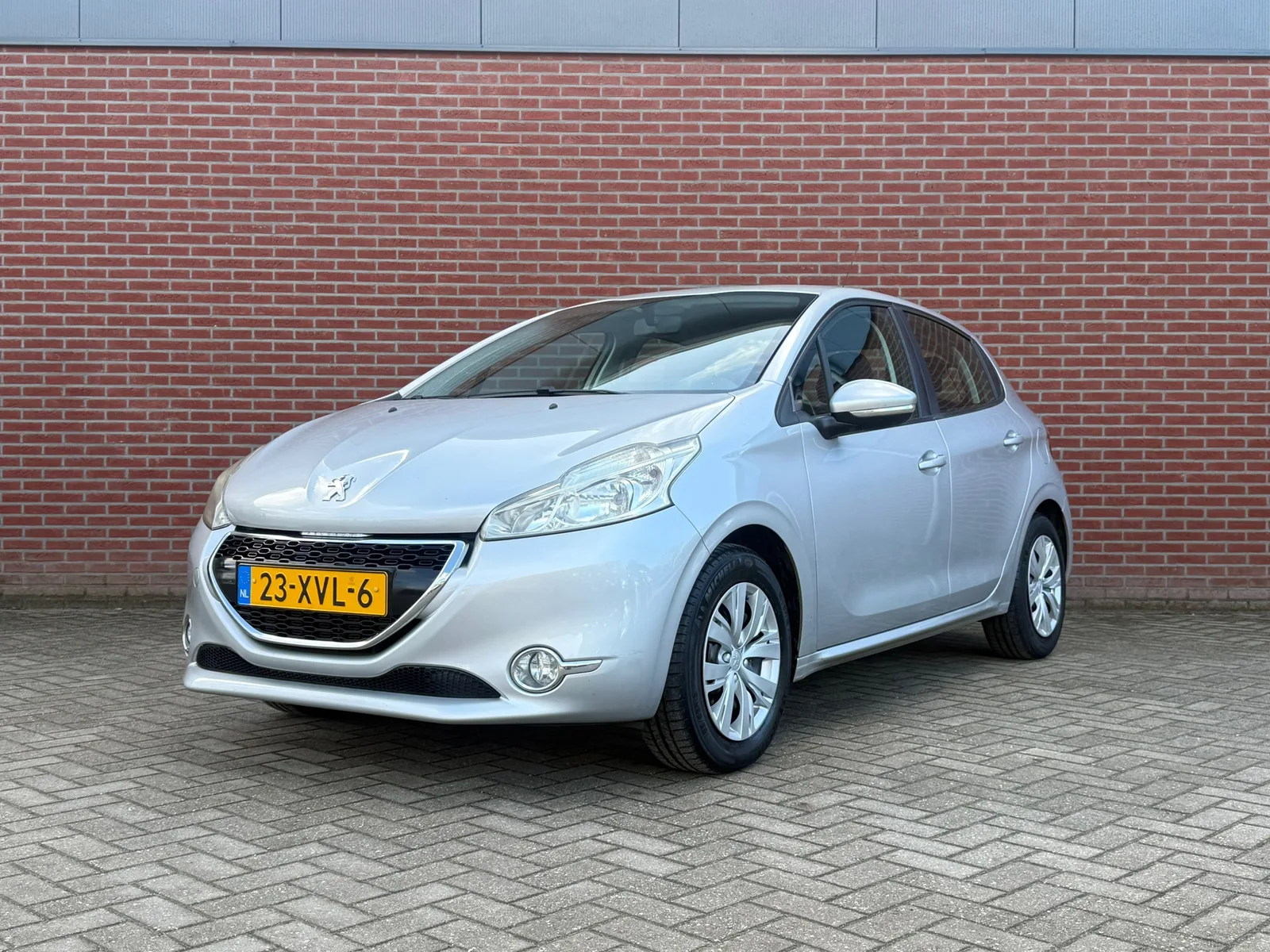 Peugeot 208 (2012) — foto 1