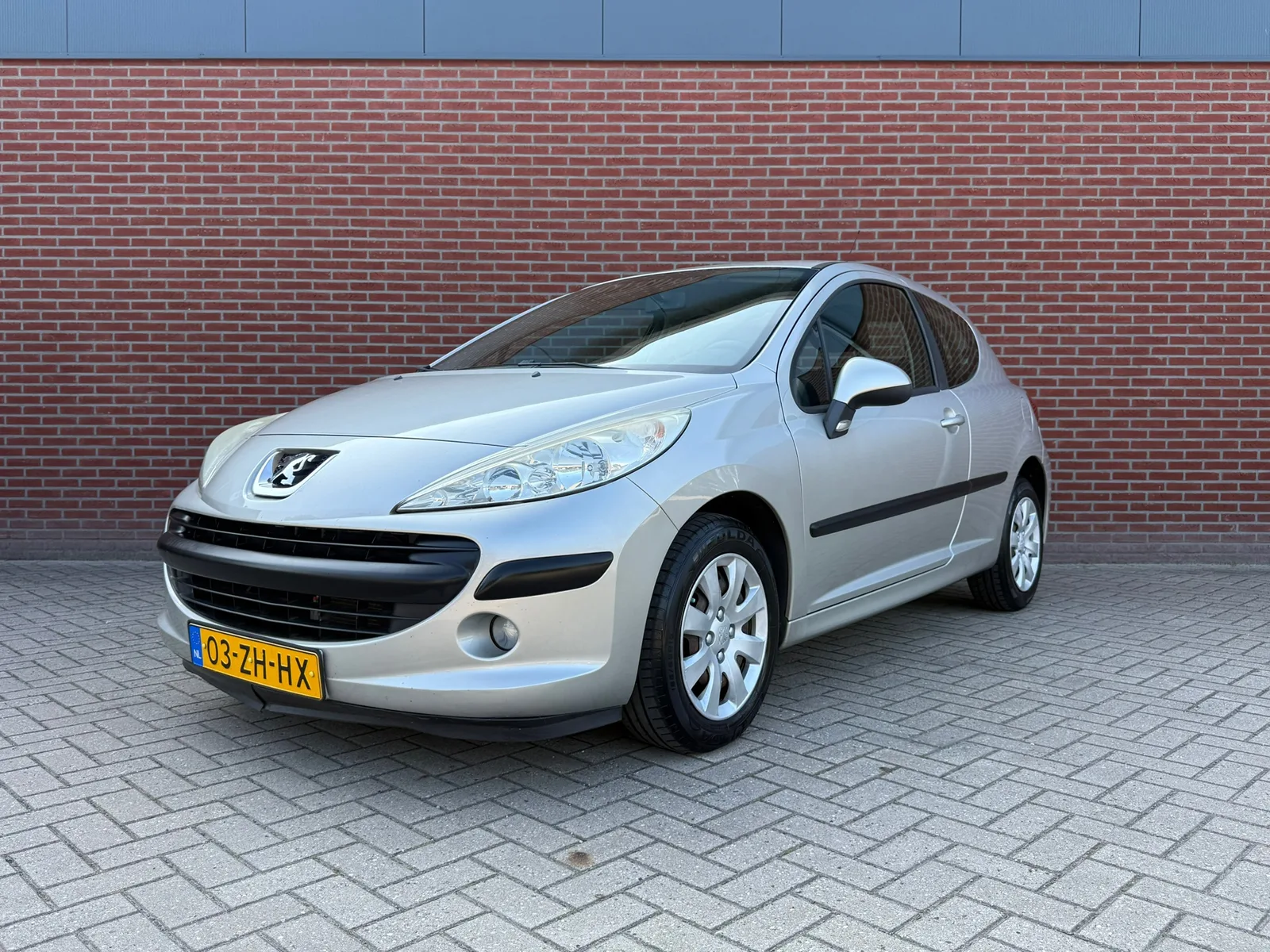 Peugeot 207 (2008) — foto 1