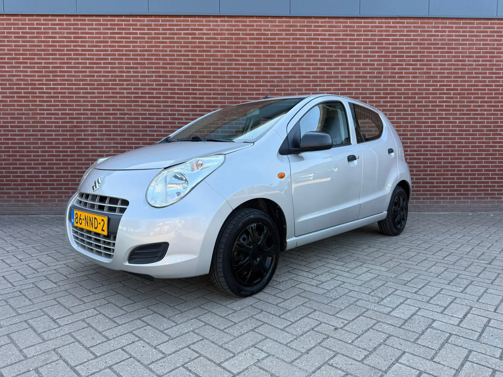 Suzuki Alto (2010) — foto 1
